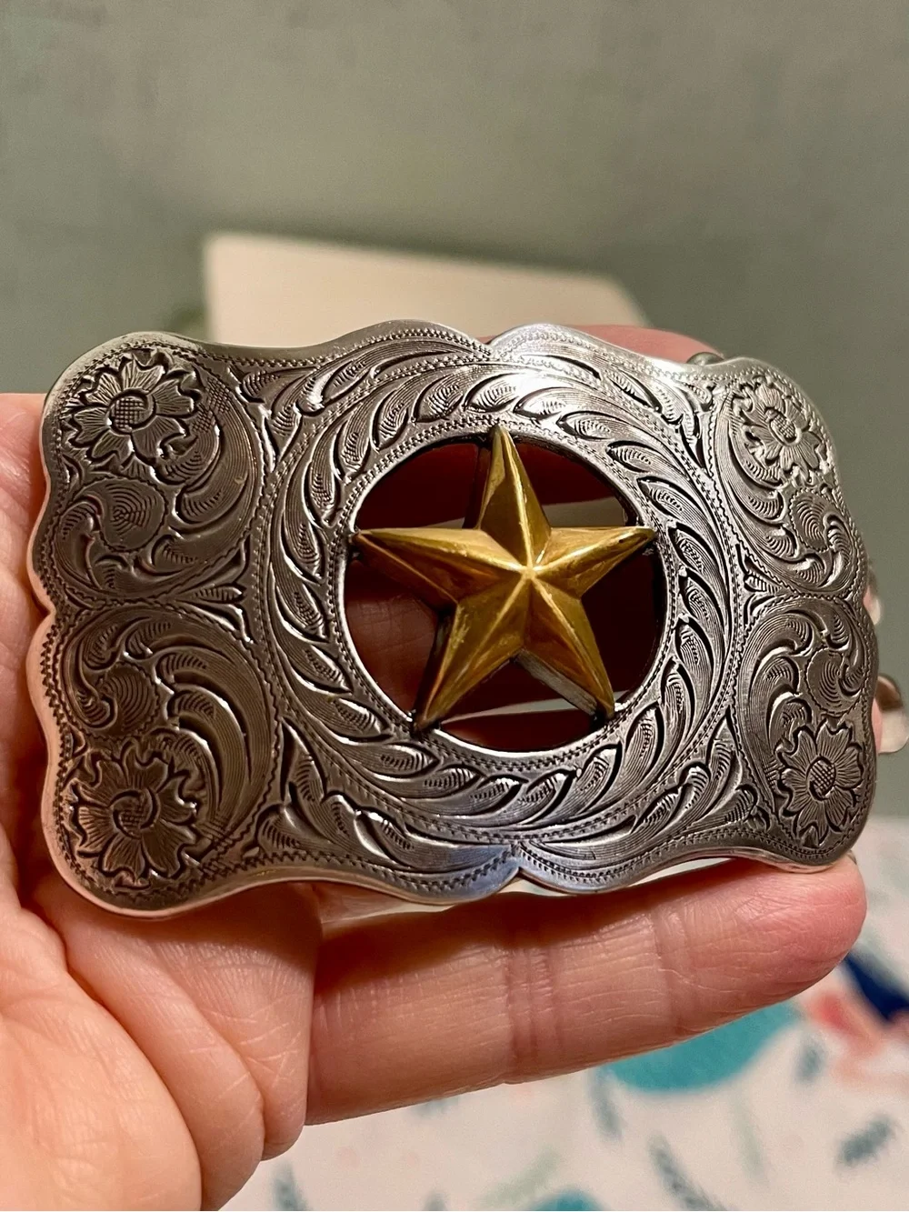 LIKE NEW NOCONA Western Floral Engraved Belt Buckle with Gold Star
